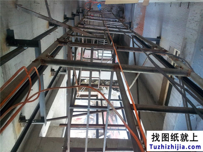 土豪金總的自建花園中式別墅直播。