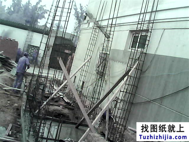 土豪金總的自建花園中式別墅直播。