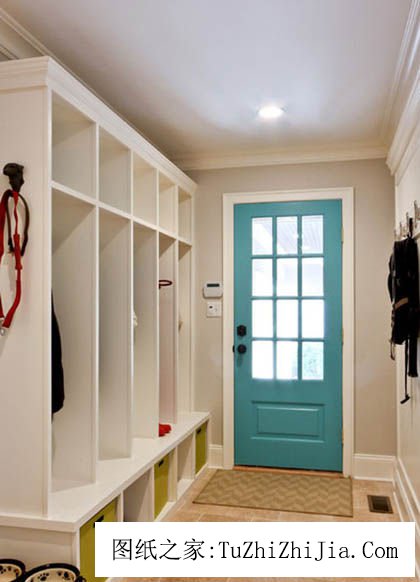 地毯下放錢幣有助旺家中財運