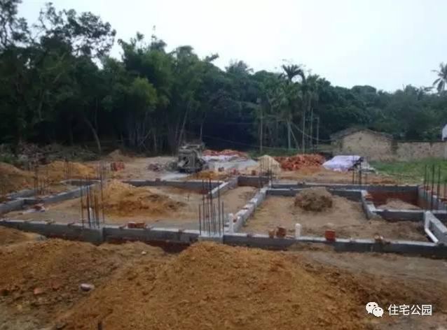 曬曬老爸為我準備的婚房，30萬建的別墅房屋怎么樣？