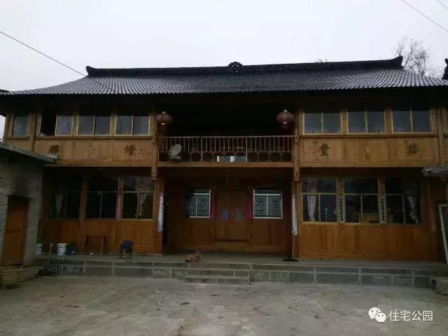 各省網(wǎng)友曬民居，10省特色別墅，哪省得第一？