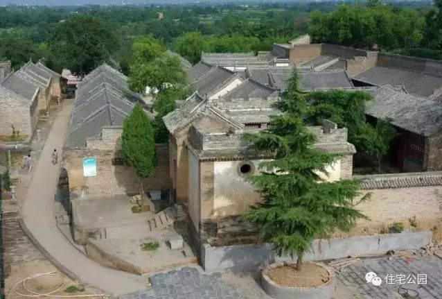 各省網(wǎng)友曬民居，10省特色別墅，哪省得第一？