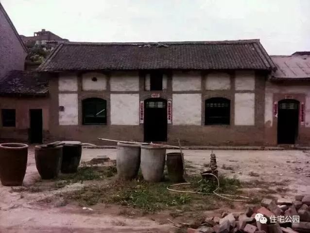 各省網(wǎng)友曬民居，10省特色別墅，哪省得第一？