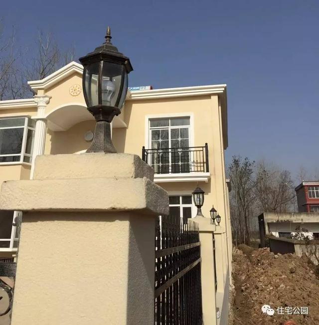 80后小伙千里歸家建新房，力求完美換掉施工隊，只是為了面子？