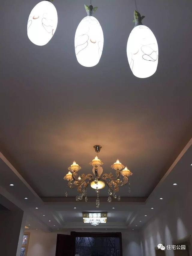 80后小伙千里歸家建新房，力求完美換掉施工隊，只是為了面子？