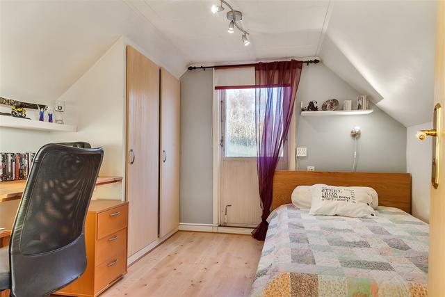 這個農村建別墅無限制 他們反而開始建小別墅 夠住舒適就好！