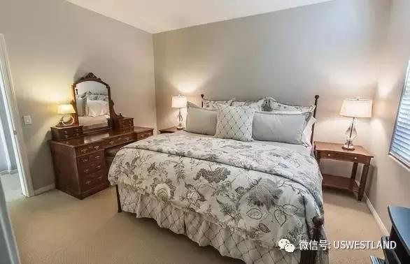 洛杉磯爾灣房源：獨棟別墅 宜居城市 滿分學區 著名社區99萬！