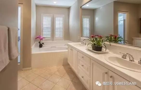 洛杉磯爾灣房源：獨棟別墅 宜居城市 滿分學區 著名社區99萬！