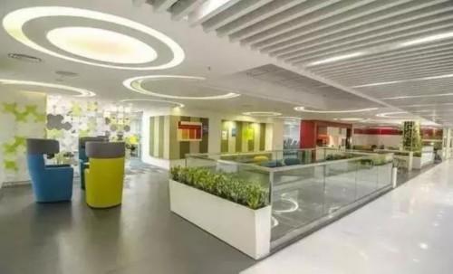 世界首富的豪宅有多奢華？每年的財產稅夠在中國任何地方買別墅！