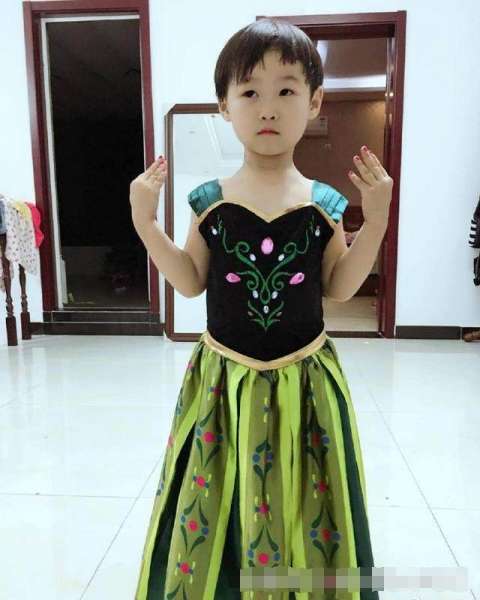 小岳岳都這么豪了? 曾經(jīng)的炸醬面館服務(wù)員現(xiàn)住在北京大別墅 沒白跟郭德綱