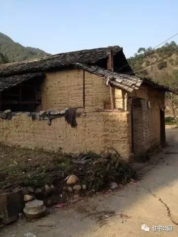 80后小伙30萬(wàn)為父母建房養(yǎng)老，一不小心引潮流