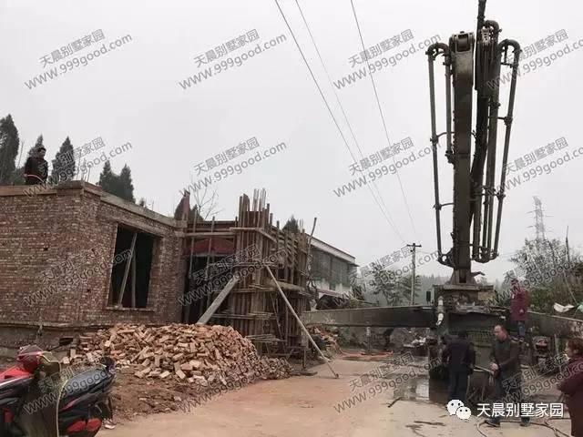 自從蓋了這套歐式別墅設(shè)計(jì)，親戚鄰居來的就勤了！