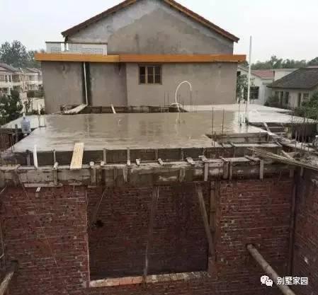 自建三層農村別墅設計，主體30多萬，親你覺得值嗎？