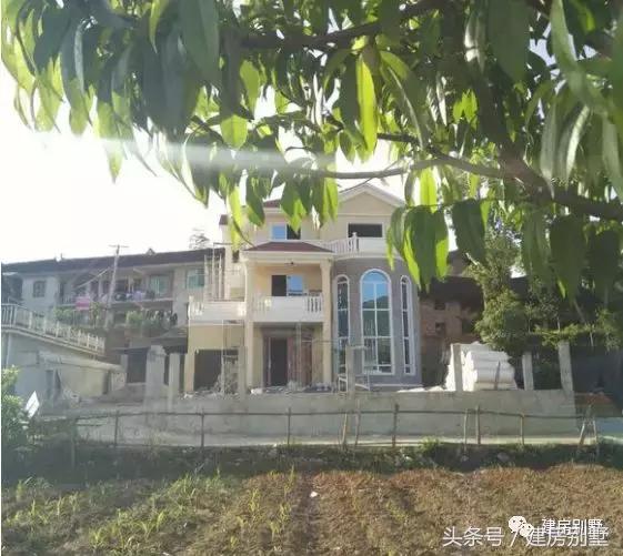 實拍農村三層經典別墅實景圖，美極了