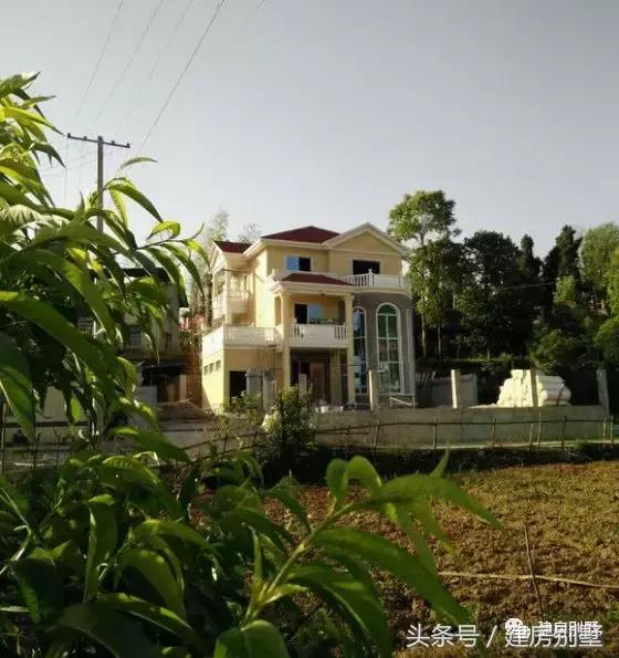 實拍農村三層經典別墅實景圖，美極了