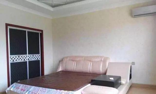 千萬別瞧不起農(nóng)村人，看農(nóng)村男友加的大別墅