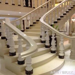 樓梯裝修是先貼石材板還是先安扶手？