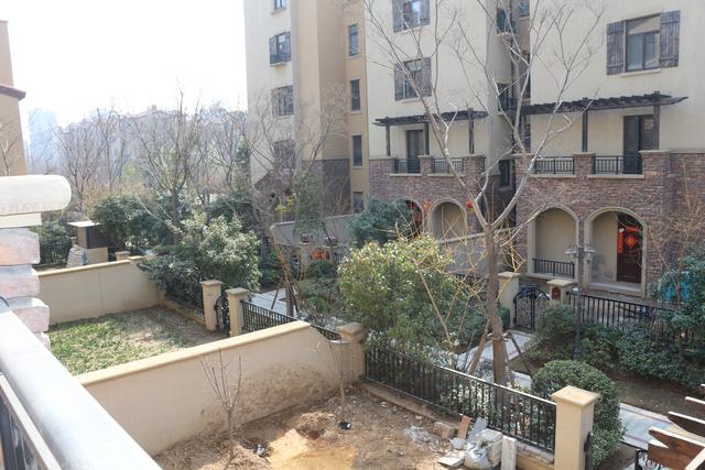 美式別墅豪宅裝修設計方案圖片，還帶小院子