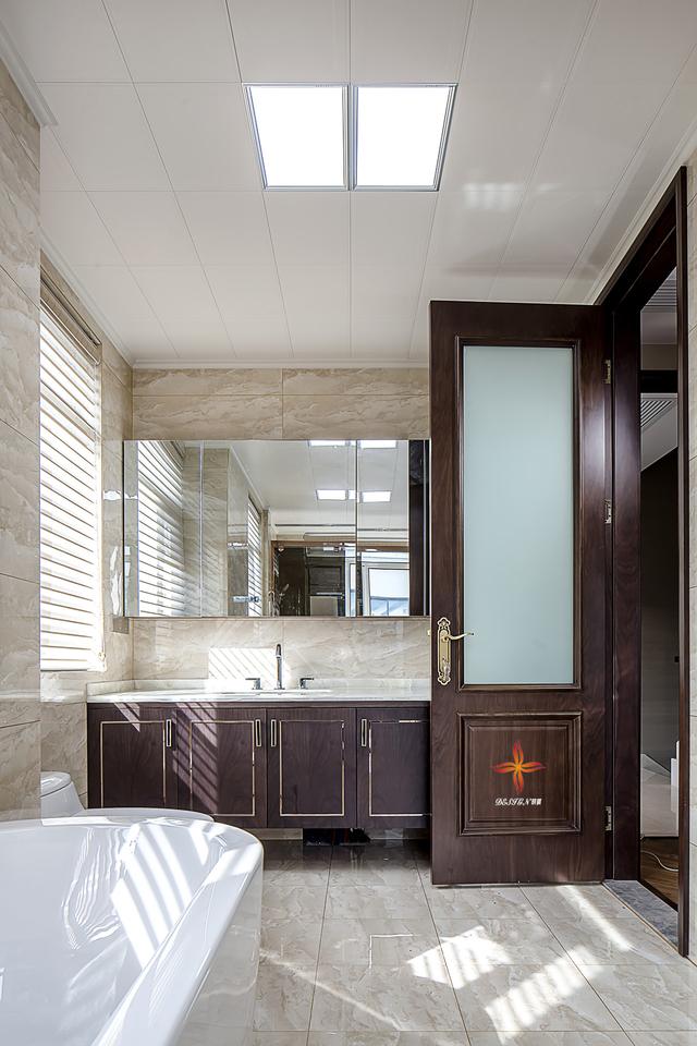 中式與現(xiàn)代結構三層復式別墅裝修案例實拍，漂亮