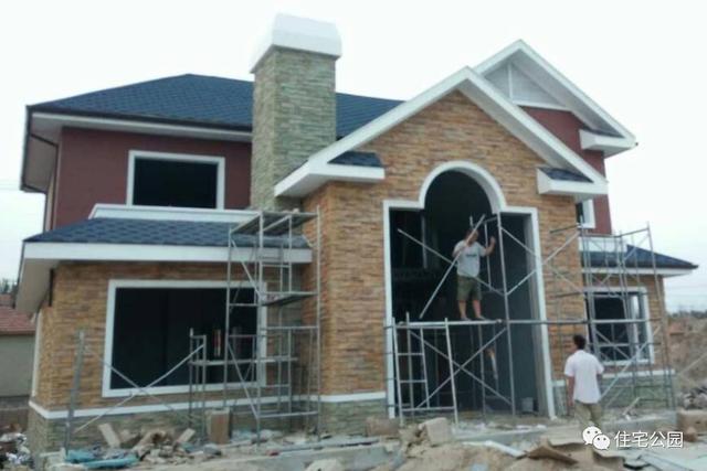 農(nóng)村自建輕鋼別墅，造價1000每平，磚混真的要被取代嗎？