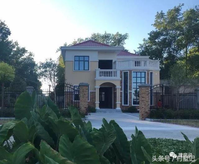 11*11米經典兩層農村小樓施工案例，附戶型方案設計圖