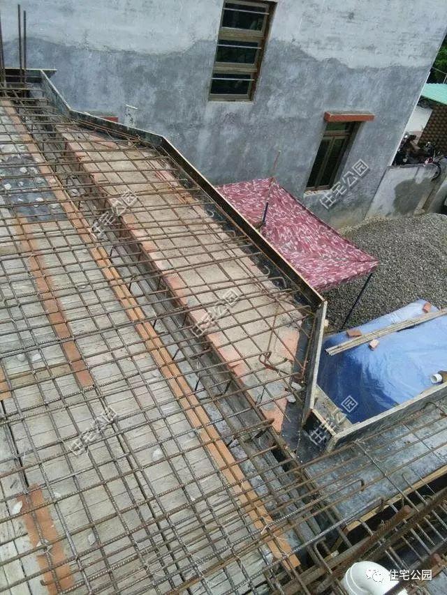 80萬(wàn)自建的三層別墅案例實(shí)拍，附裝修照片