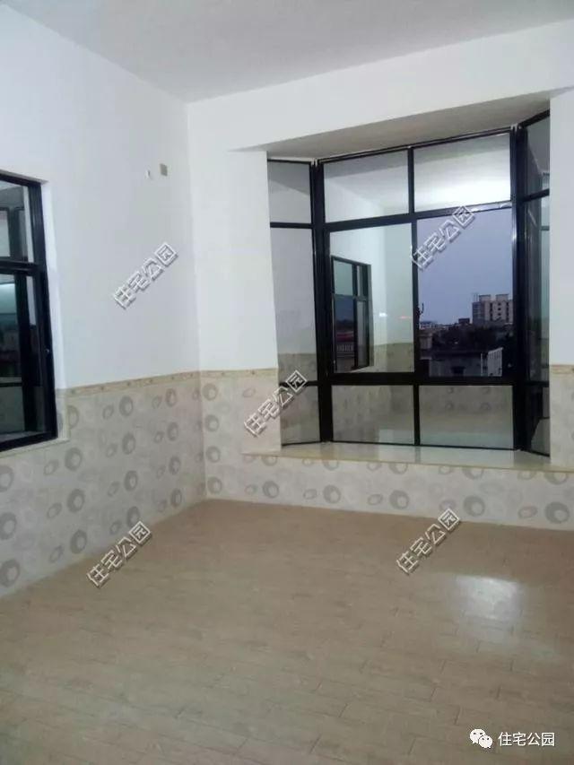 80萬(wàn)自建的三層別墅案例實(shí)拍，附裝修照片