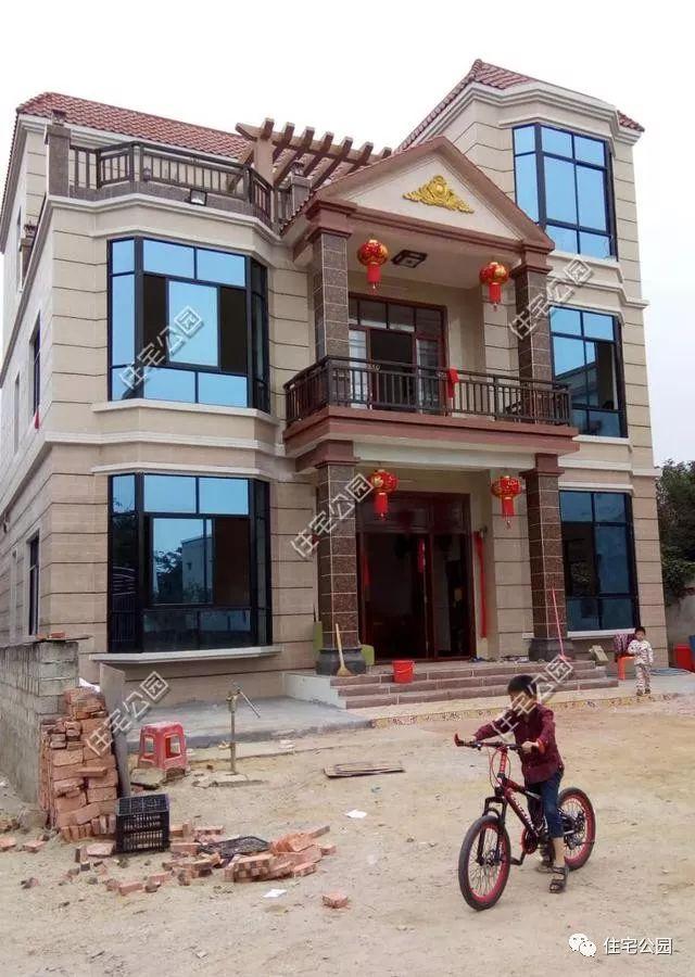 80萬(wàn)自建的三層別墅案例實(shí)拍，附裝修照片