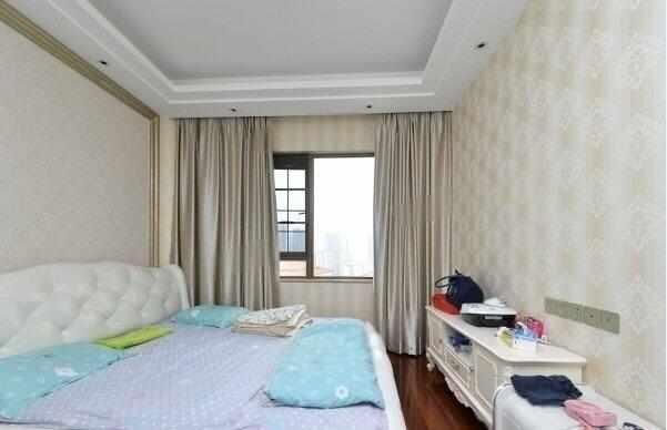 300平兩層別墅豪宅裝修實景照片，簡單但不簡約