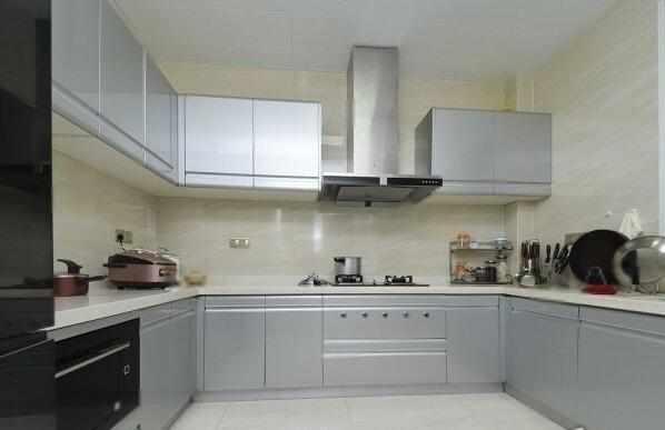 300平兩層別墅豪宅裝修實景照片，簡單但不簡約