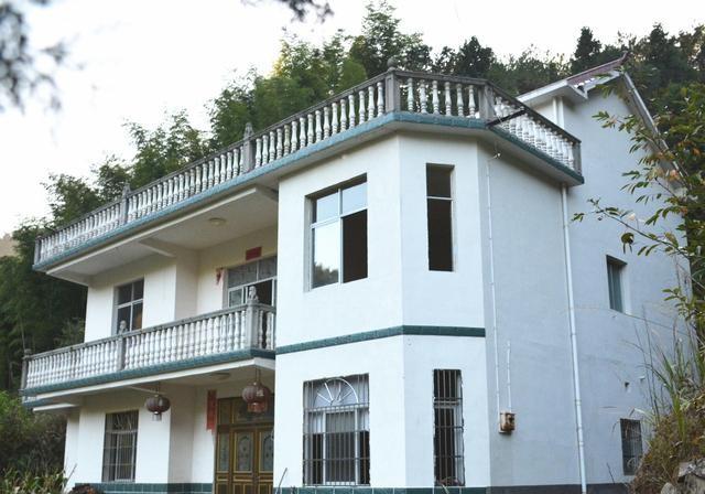 農村自建房，包工包料一平方多少錢？說出來嚇死人