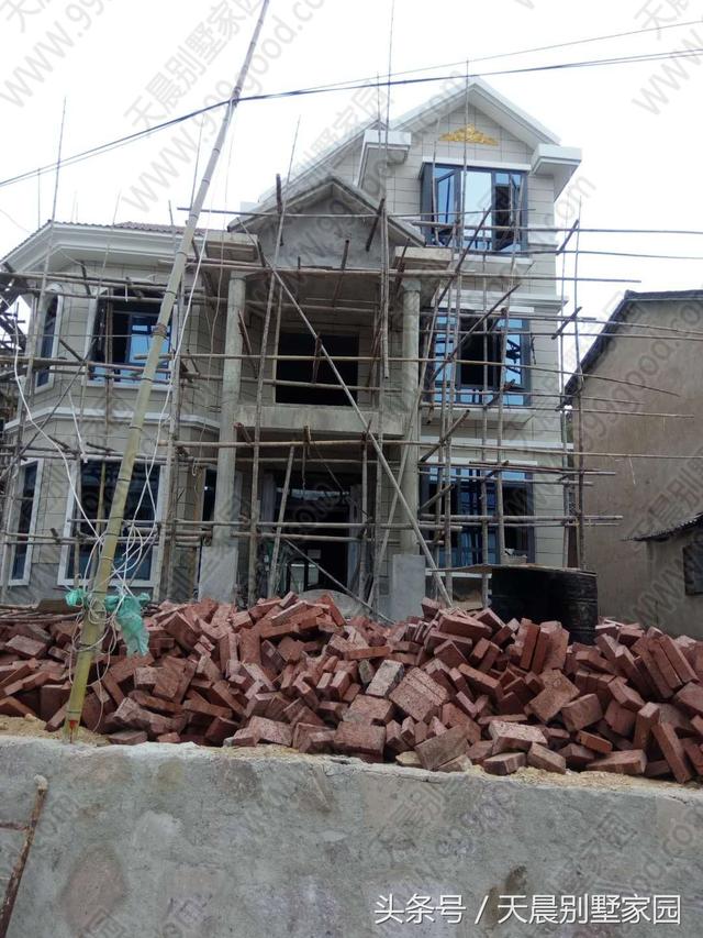 帶地下室3層別墅戶型圖，直播建房過程