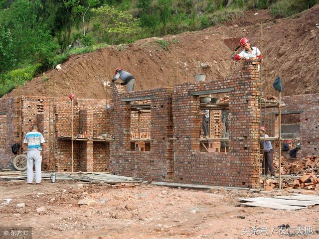 在農村自建房多少錢，比買房便宜多少