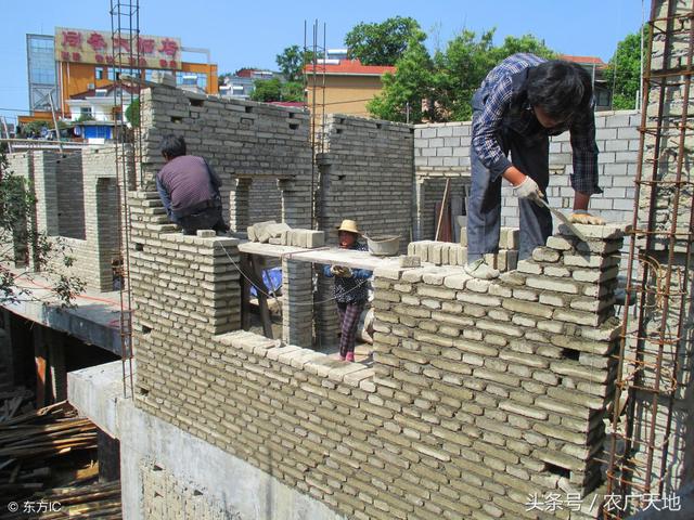 在農村自建房多少錢，比買房便宜多少