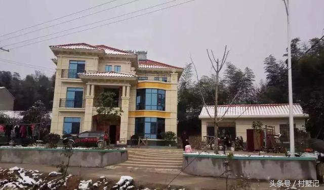 2棟高端三層豪宅設計圖，附方案和建成實景圖