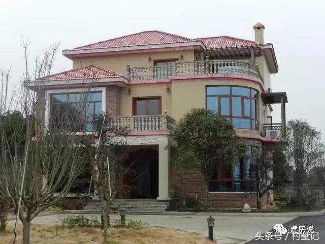 別墅實景照片圖和效果圖對比，看完肯定得給施工隊點贊