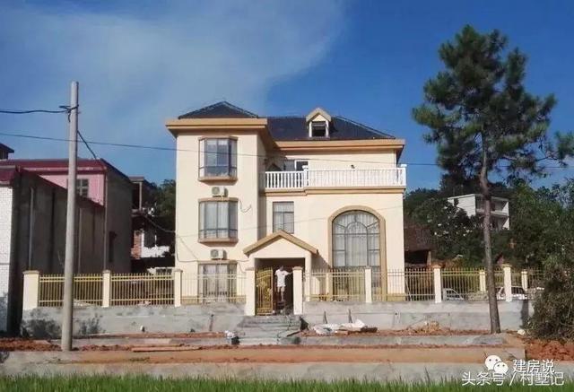 別墅實景照片圖和效果圖對比，看完肯定得給施工隊點贊