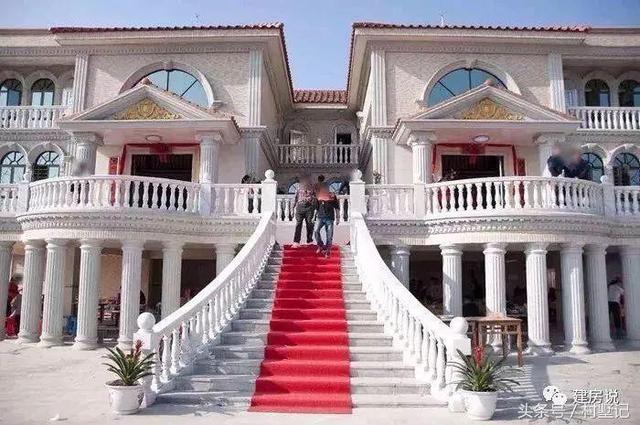 別墅實景照片圖和效果圖對比，看完肯定得給施工隊點贊