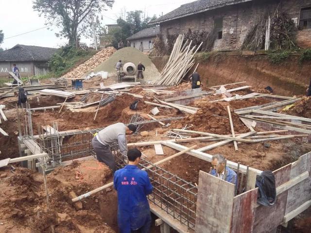 11*11米帶露臺現代二層農村小洋樓設計圖，附施工過程