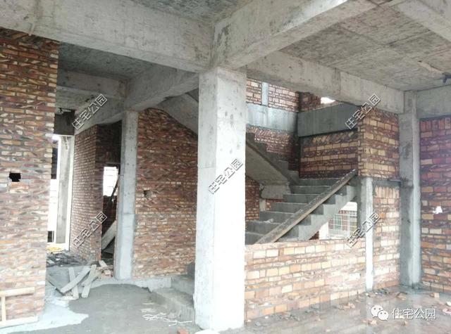 農村自建別墅，磚混結構省錢，框架結構貴，是這樣嗎？