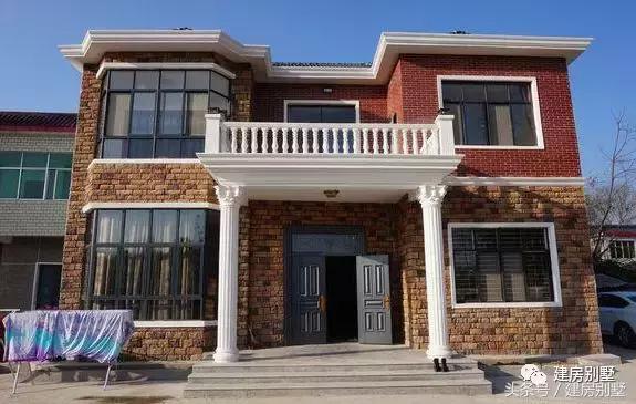 實拍15棟完工的二層農村別墅圖，造價20左右