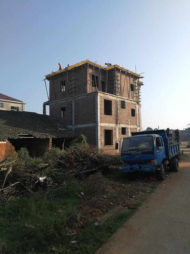 11*10米歐式二層半小別墅設計方案圖，附施工案例實拍照