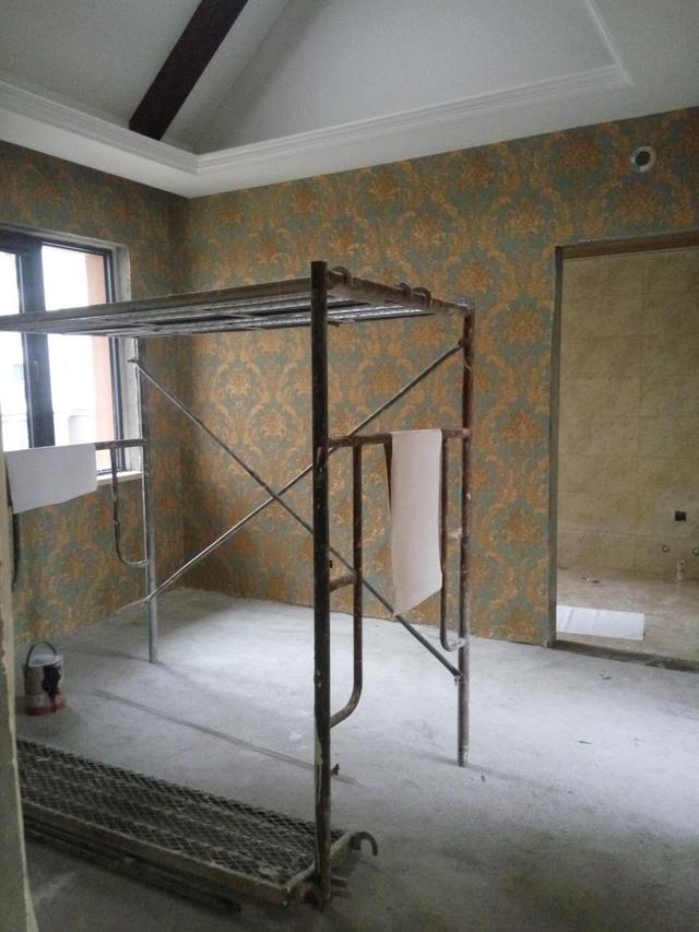 有錢的大哥在老家蓋起別墅，只為給父母養老！