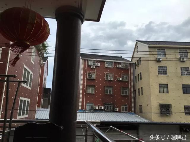 85后小伙子在外地打拼10年回農村老家給爸媽蓋的小別墅~