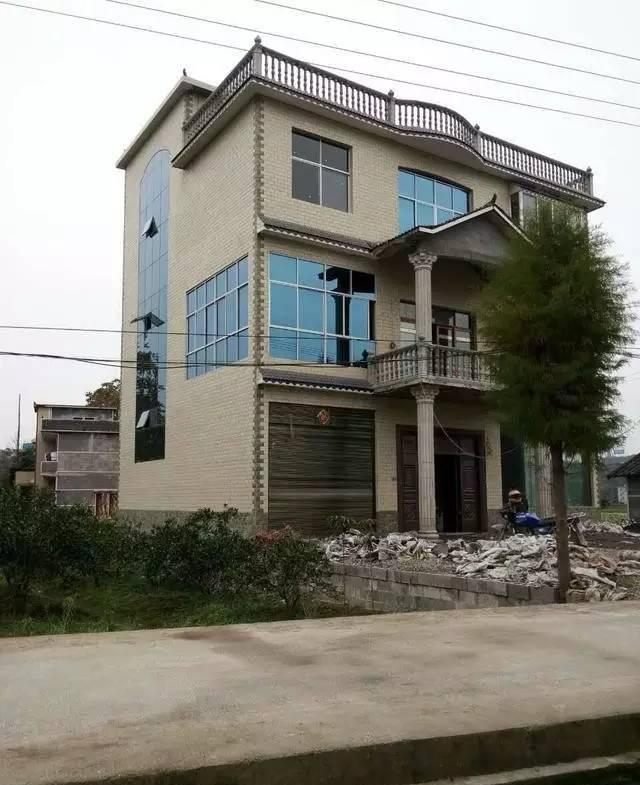 三層半農村別墅，建成這樣花了60萬了，貴嗎