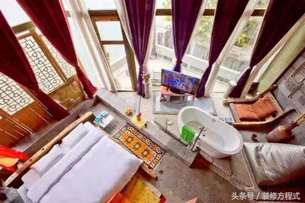 楊麗萍在洱海邊的兩棟別墅，一棟叫月亮宮和一棟叫太陽宮