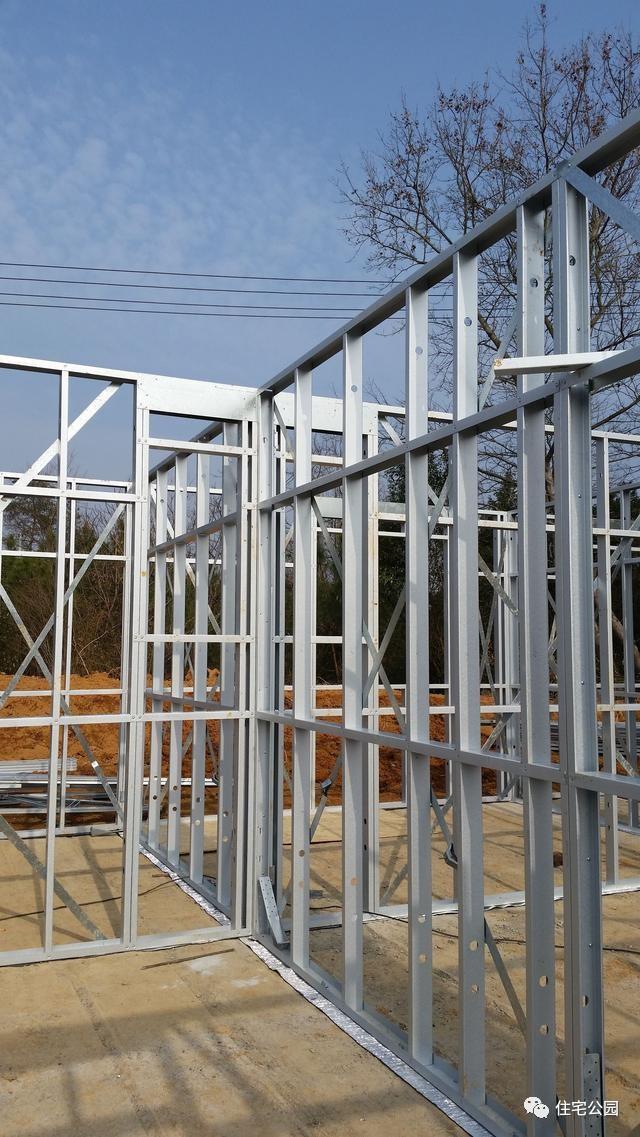 1500元每平米的輕鋼別墅，是否能取代紅磚房在農村的地位？