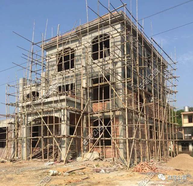 幾套農村自建別墅外觀實景圖，附戶型圖和施工過程