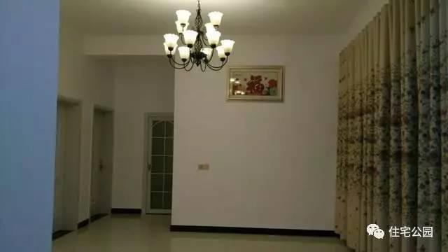 江西網友65萬建別墅，內部設計美，外有小溪環繞！