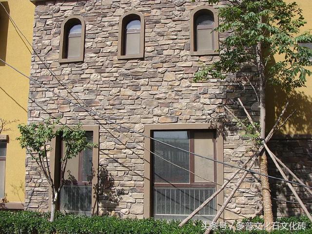 自建房設計師在鄉村6年造200套房，老鄉們搶瘋，文化石長臉了